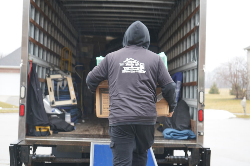 Move Indy, the best mover in Indianapolis, completes your move, rain or shine!