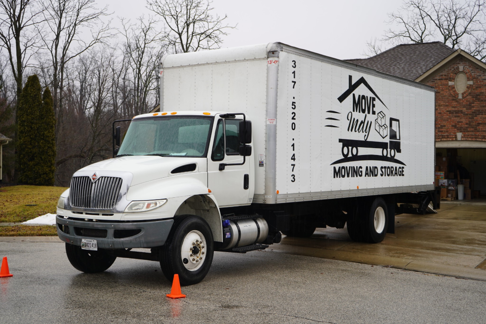 Indianapolis moving company, Move Indy, backs moving truck up to the customer's home.